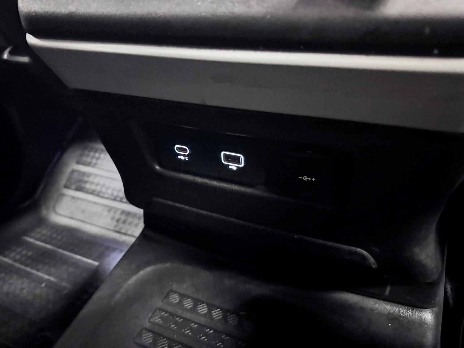 Used Land Rover Defender 2024 for sale - 77612390: Photo 28