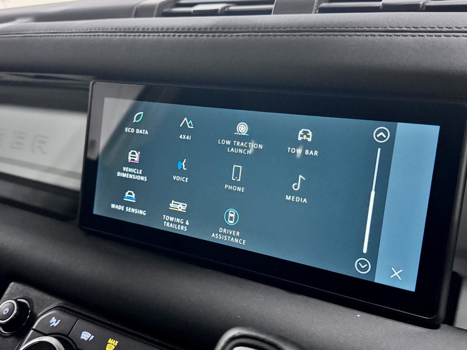 Used Land Rover Defender 2024 for sale - 77612390: Photo 34