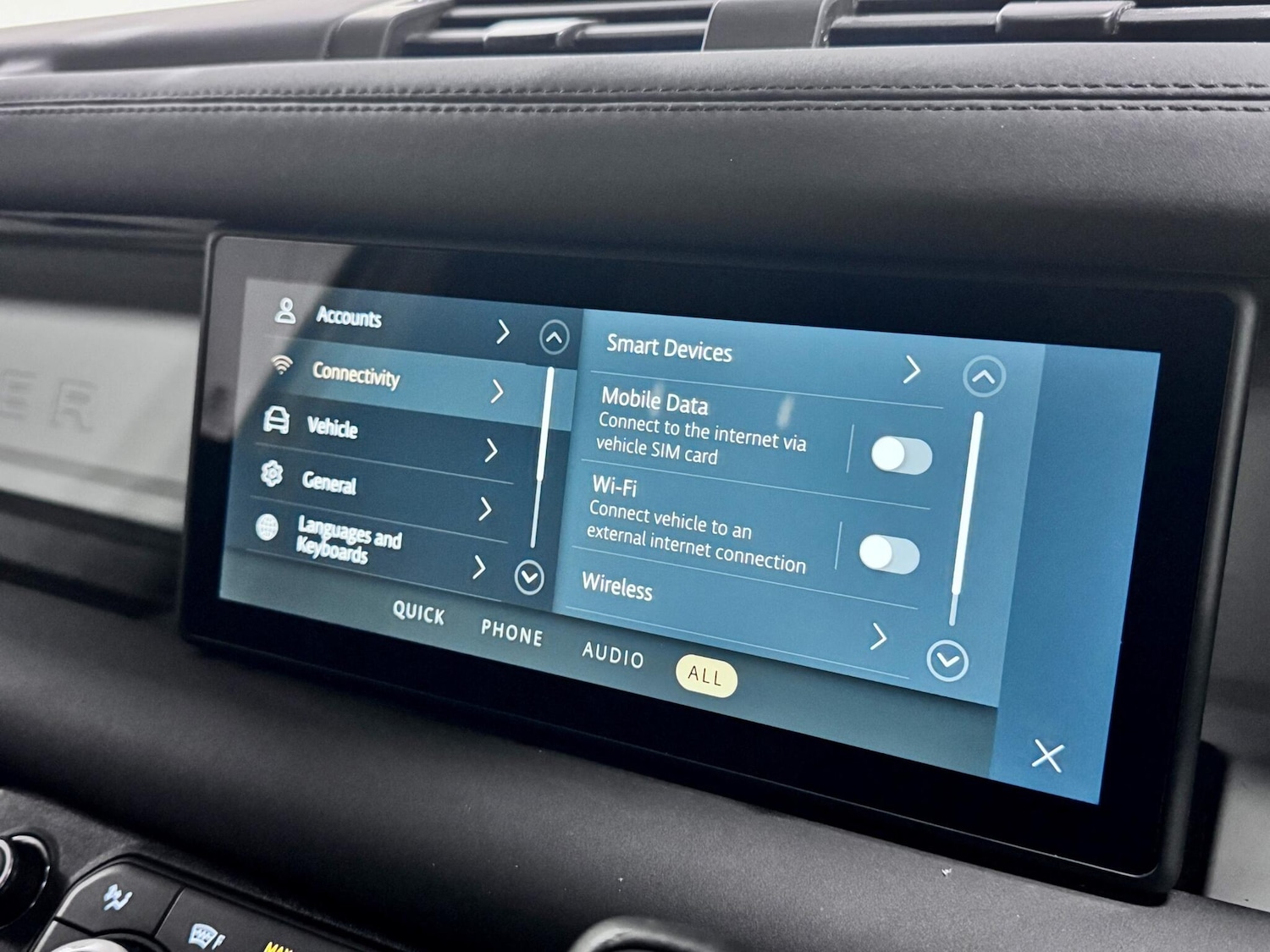 Used Land Rover Defender 2024 for sale - 77612390: Photo 37