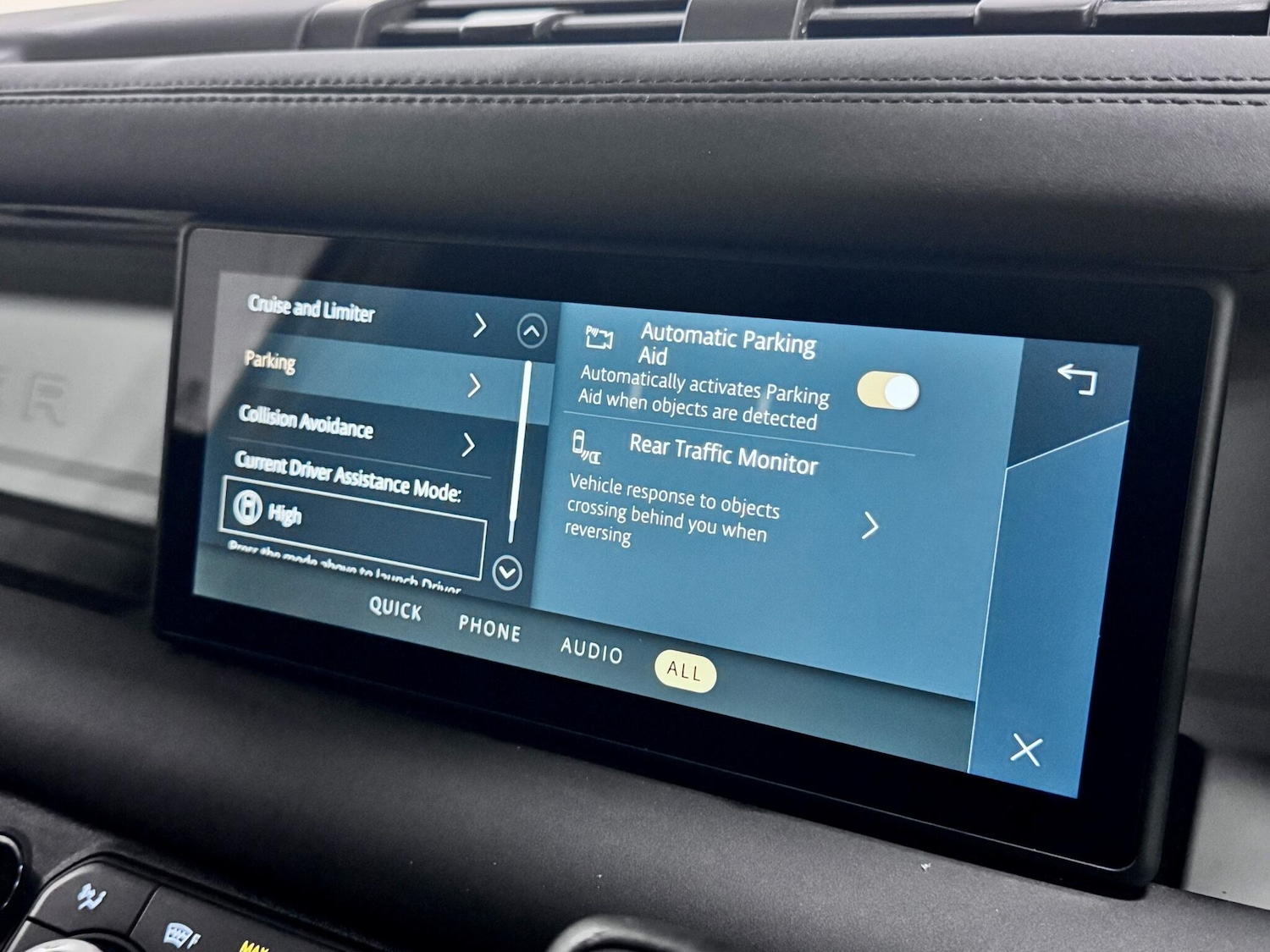 Used Land Rover Defender 2024 for sale - 77612390: Photo 39