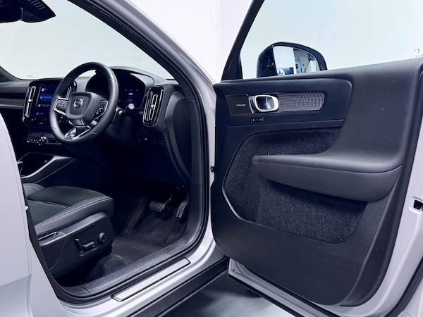 Used Volvo XC40 2023 for sale - 75563932: Photo 16