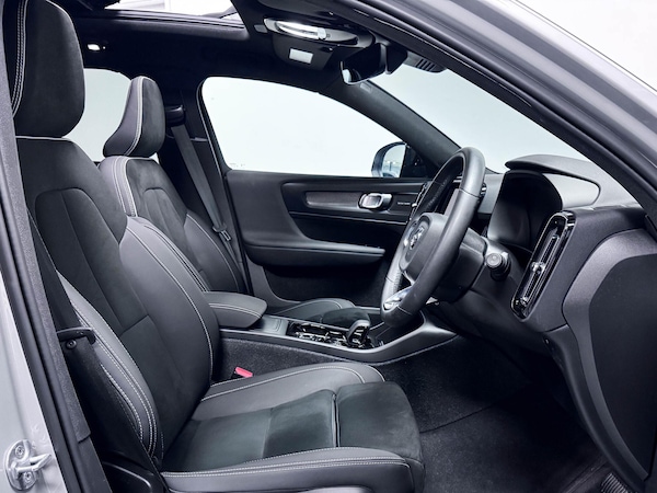 Used Volvo XC40 2023 for sale - 75563932: Photo 23