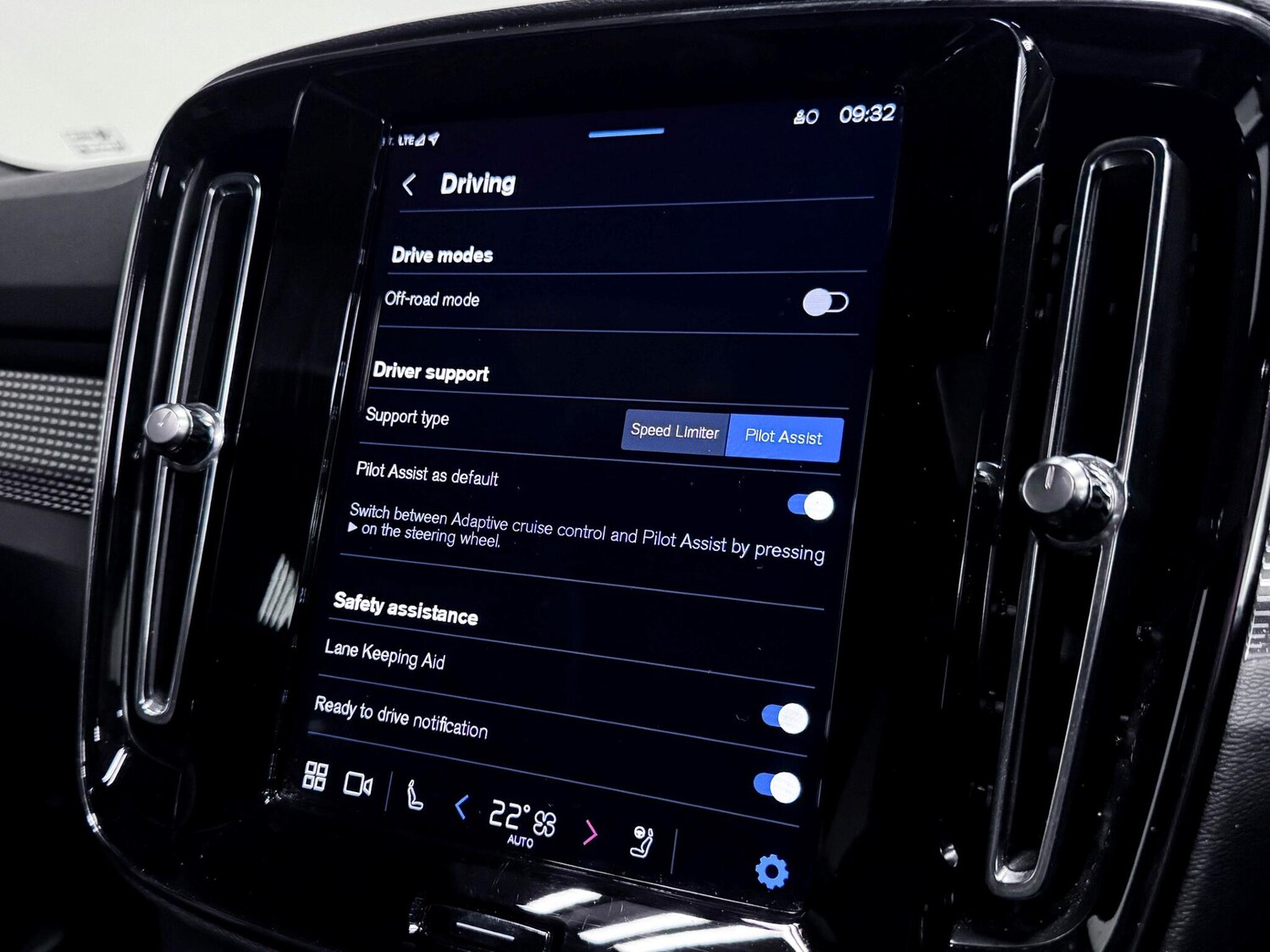 Used Volvo XC40 2023 for sale - 75563932: Photo 50