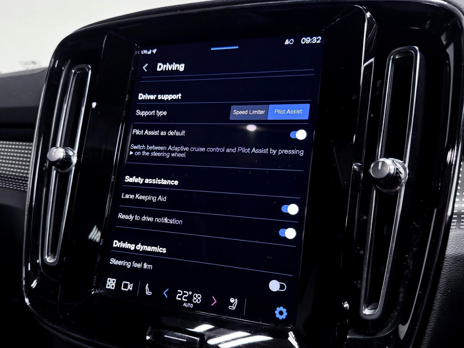 Used Volvo XC40 2023 for sale - 75563932: Photo 51