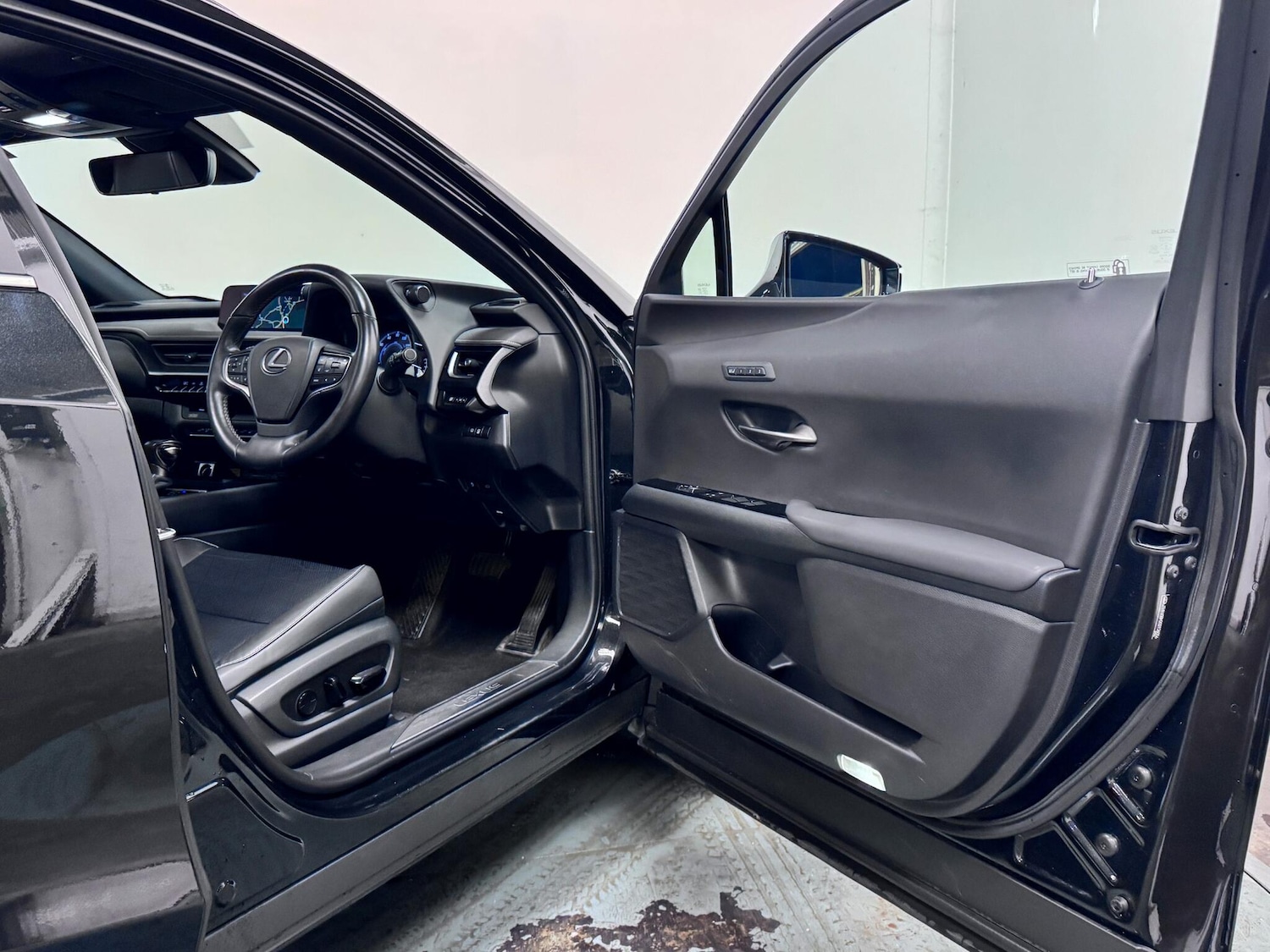 Used Lexus UX 2022 for sale - 76886756: Photo 14