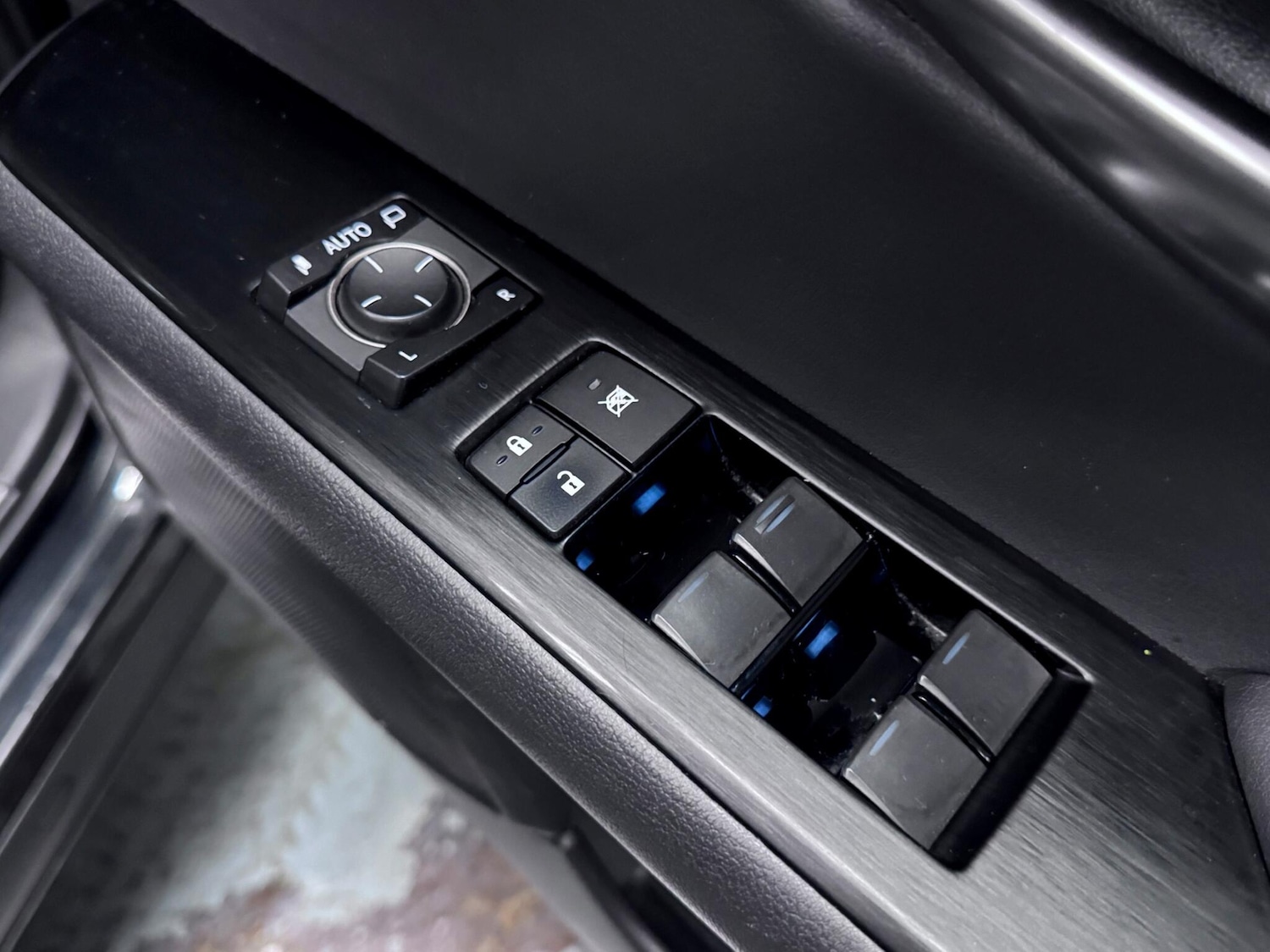 Used Lexus UX 2022 for sale - 76886756: Photo 17