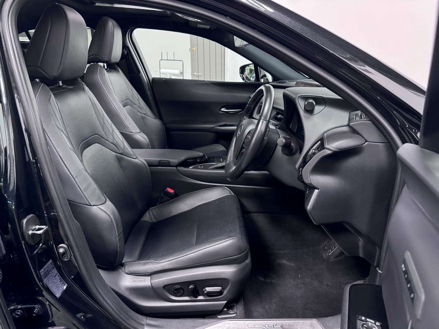 Used Lexus UX 2022 for sale - 76886756: Photo 22