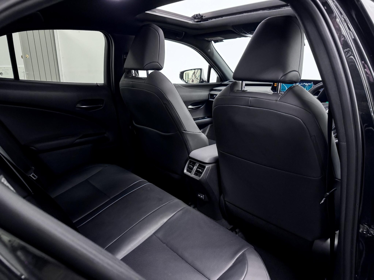 Used Lexus UX 2022 for sale - 76886756: Photo 26