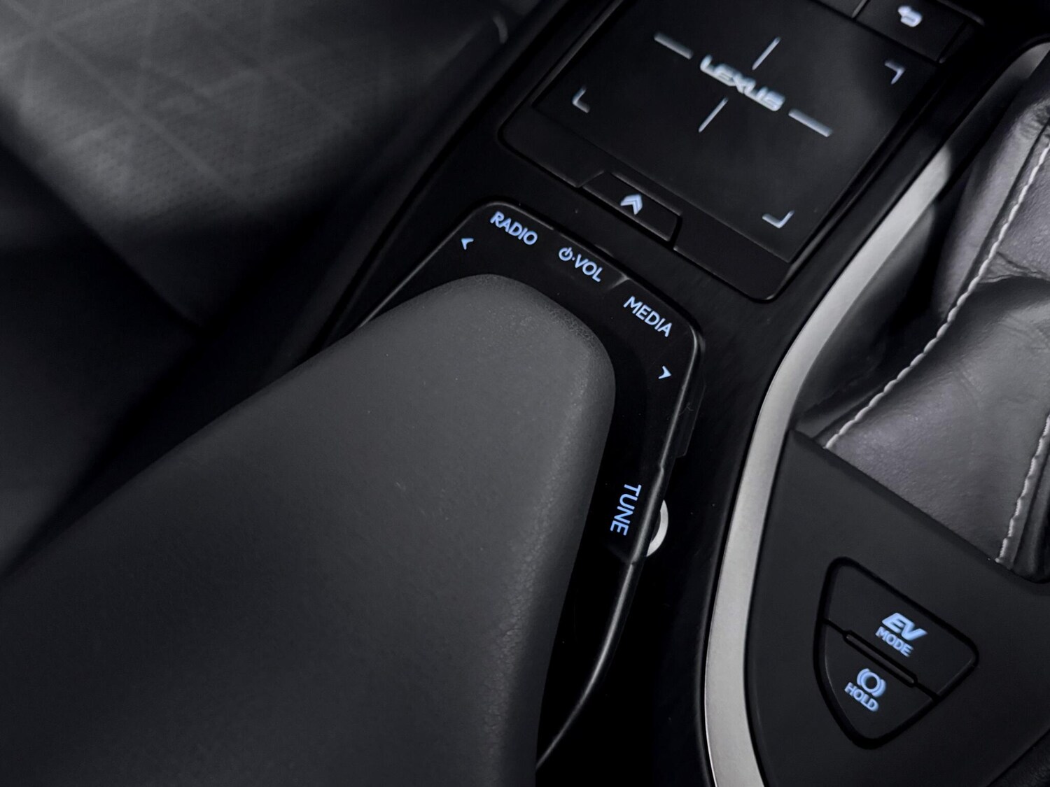 Used Lexus UX 2022 for sale - 76886756: Photo 31