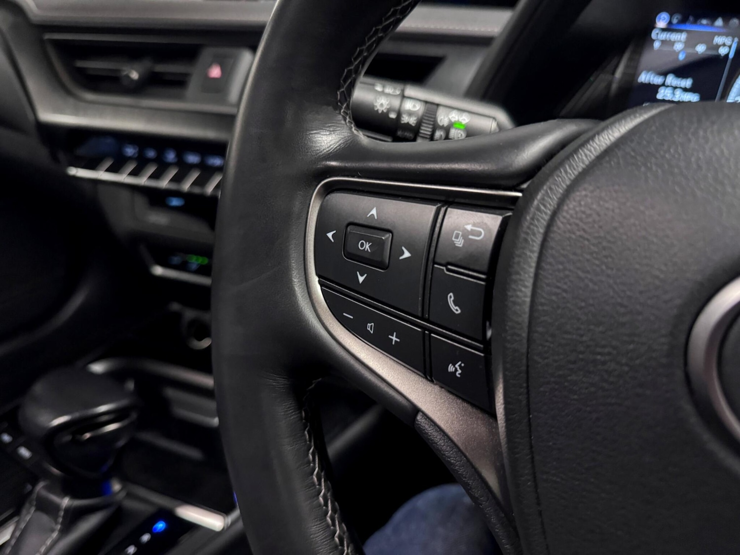 Used Lexus UX 2022 for sale - 76886756: Photo 42