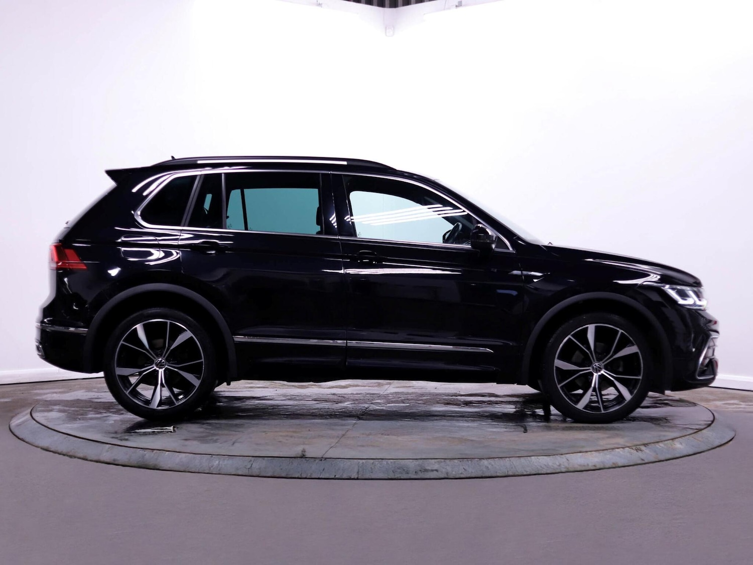 Used Volkswagen Tiguan 2021 for sale - 78018934: Photo 8