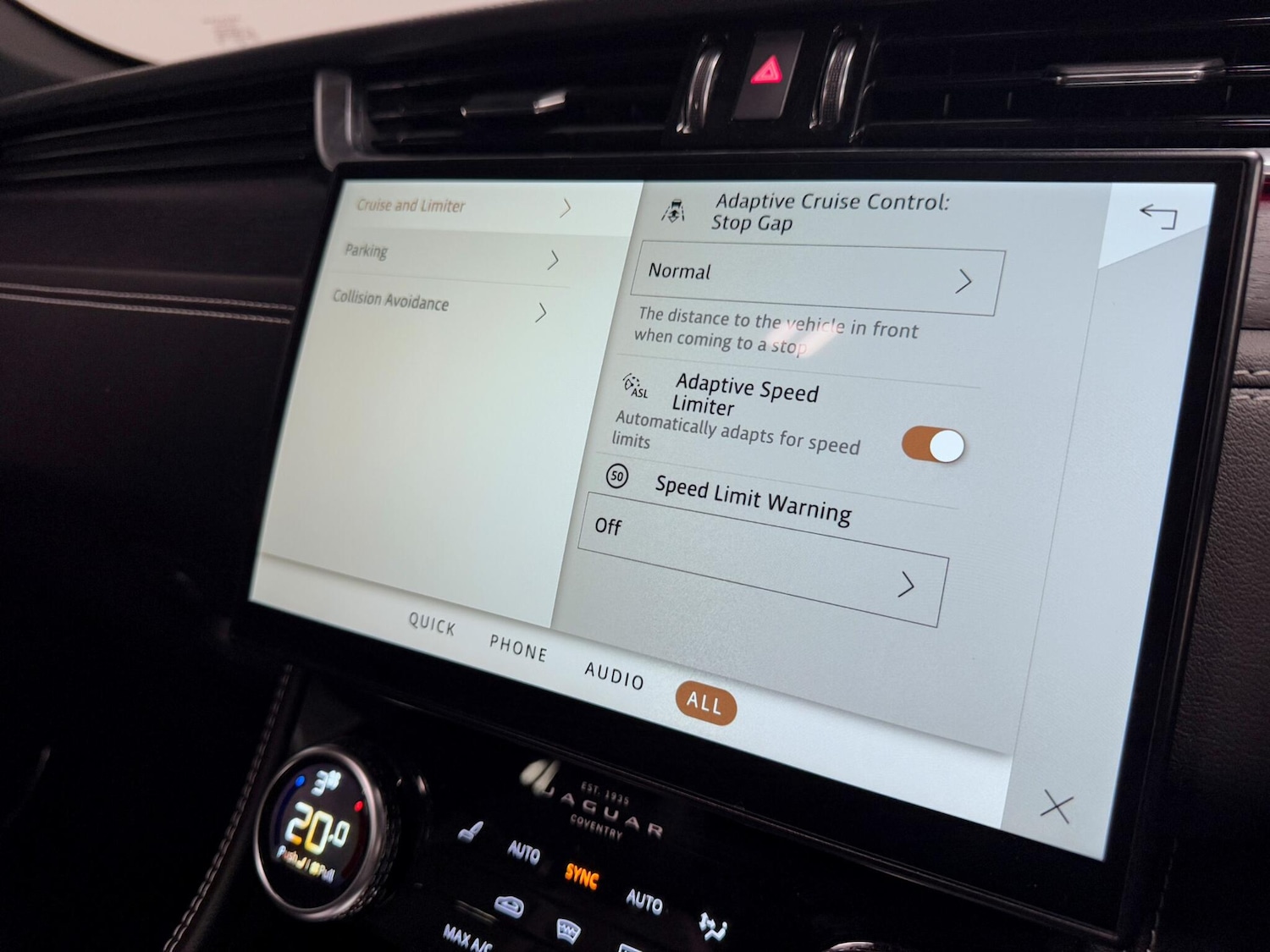 Used Jaguar F-Pace 2022 for sale - 76032652: Photo 50