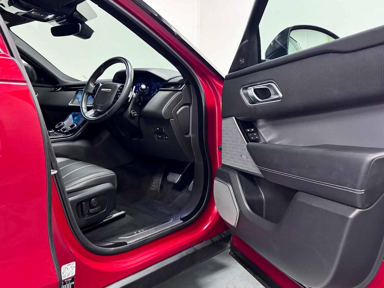 Used Land Rover Range Rover Velar 2020 for sale - 76584751: Photo 14