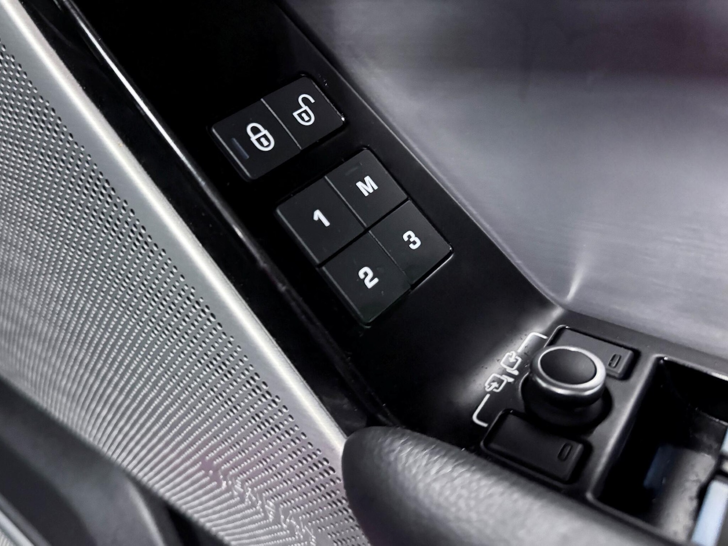 Used Land Rover Range Rover Velar 2020 for sale - 76584751: Photo 16