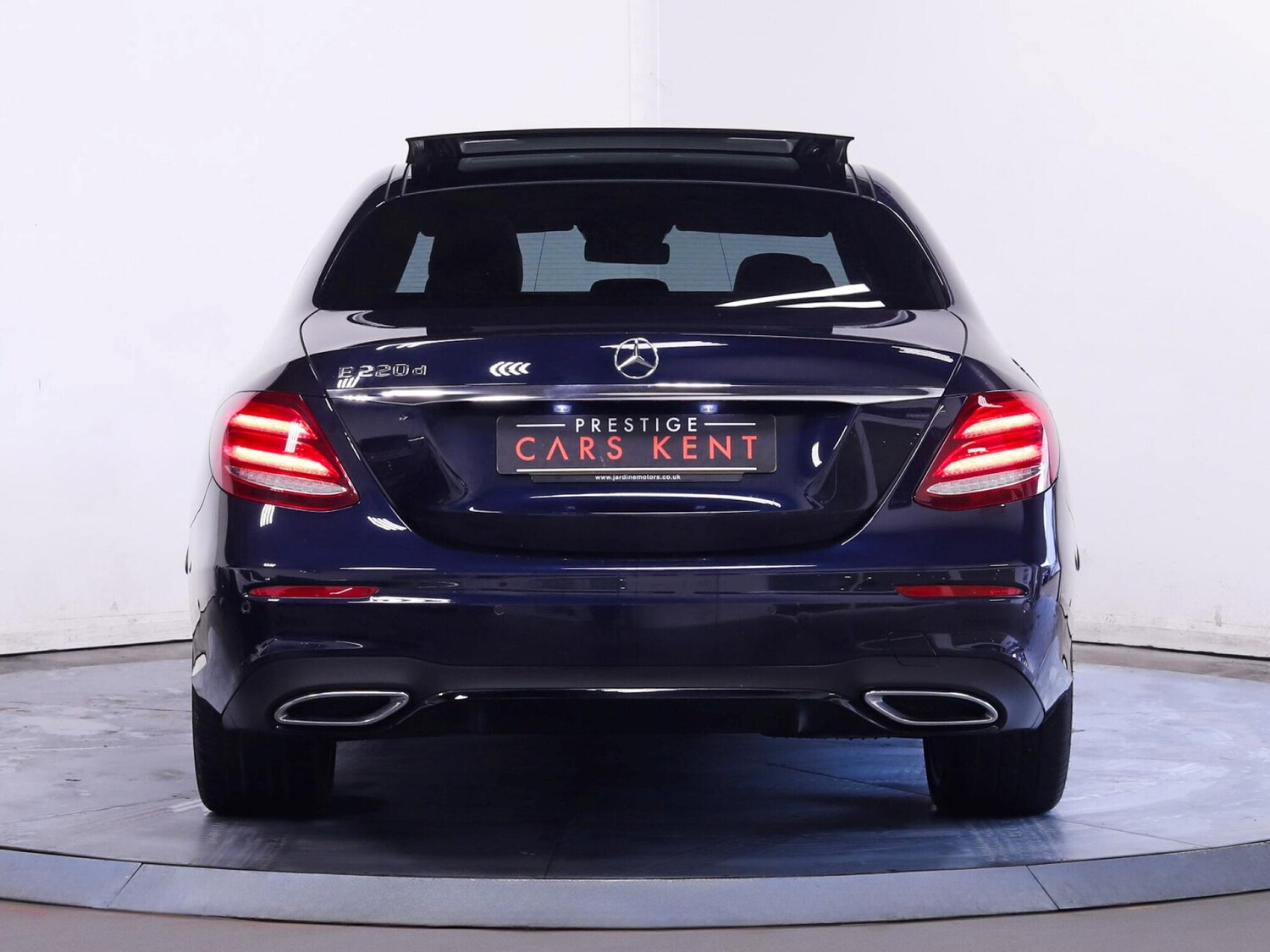 Used Mercedes-Benz E Class 2020 for sale - 76645899: Photo 11