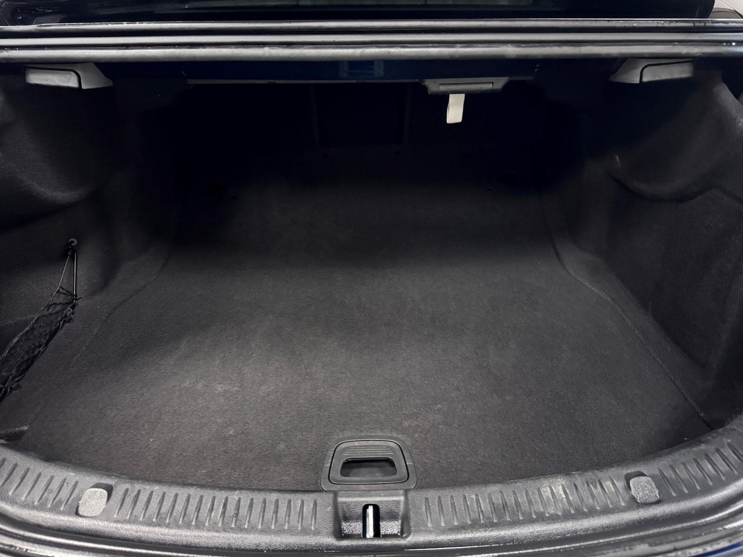 Used Mercedes-Benz E Class 2020 for sale - 76645899: Photo 12