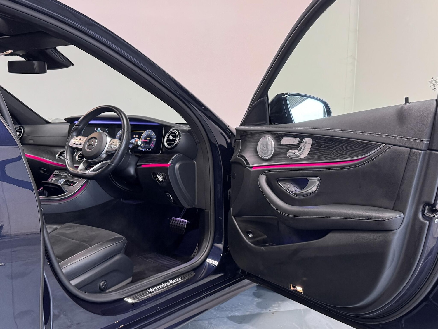 Used Mercedes-Benz E Class 2020 for sale - 76645899: Photo 14