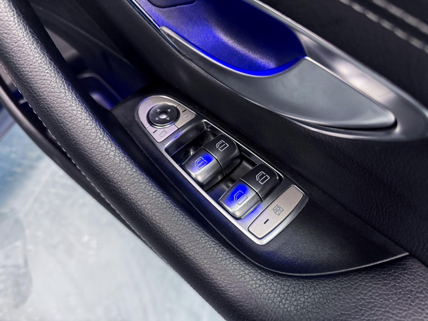 Used Mercedes-Benz E Class 2020 for sale - 76645899: Photo 19