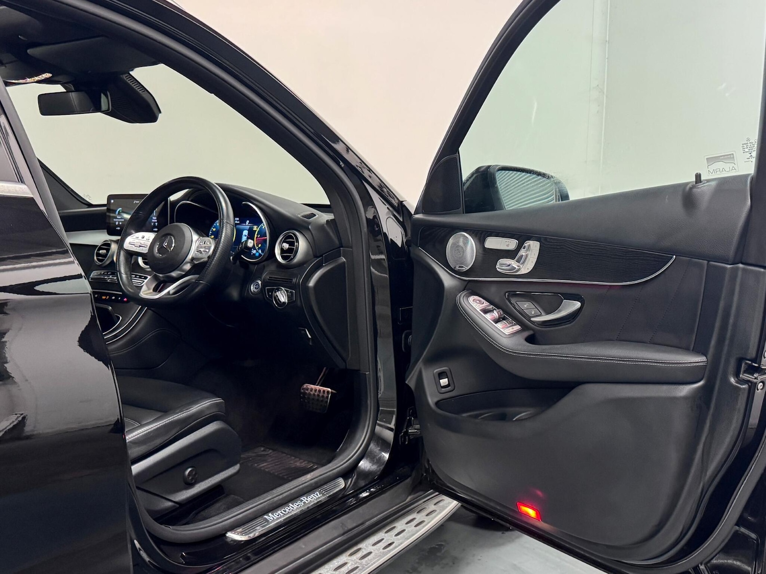 Used Mercedes-Benz GLC 2020 for sale - 76608248: Photo 14