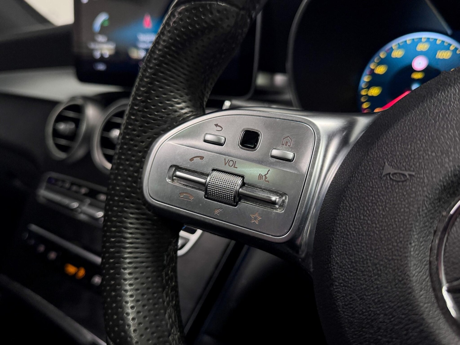 Used Mercedes-Benz GLC 2020 for sale - 76608248: Photo 34