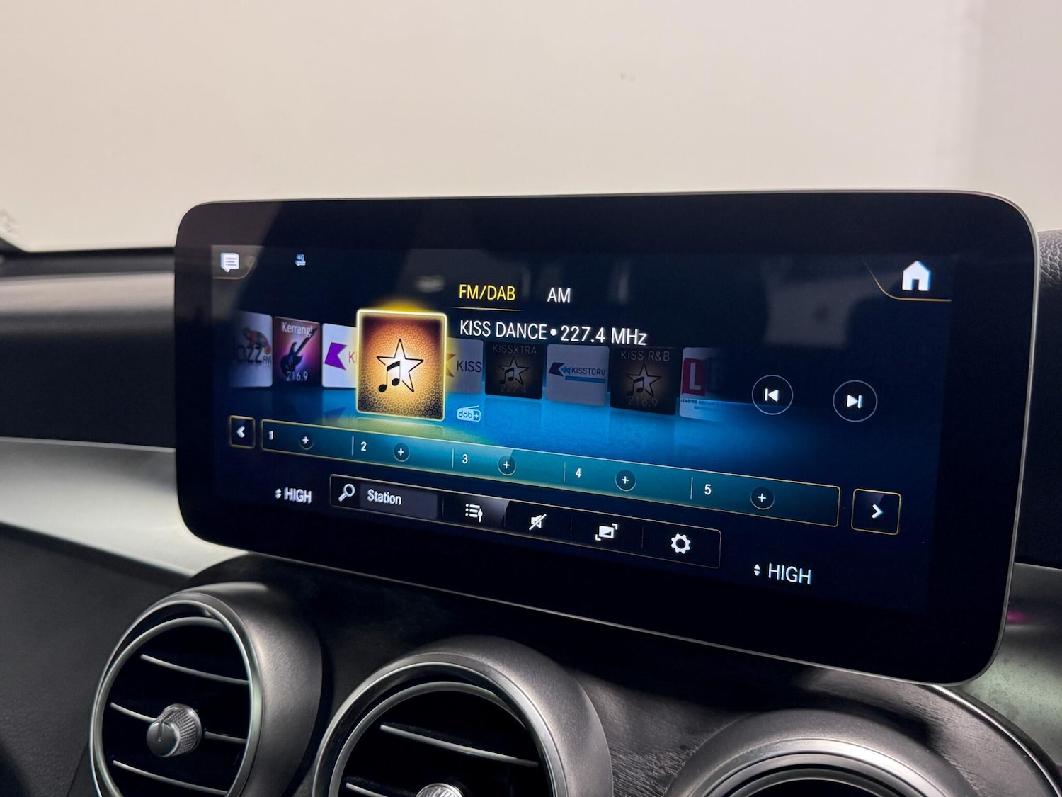 Used Mercedes-Benz GLC 2020 for sale - 76608248: Photo 40