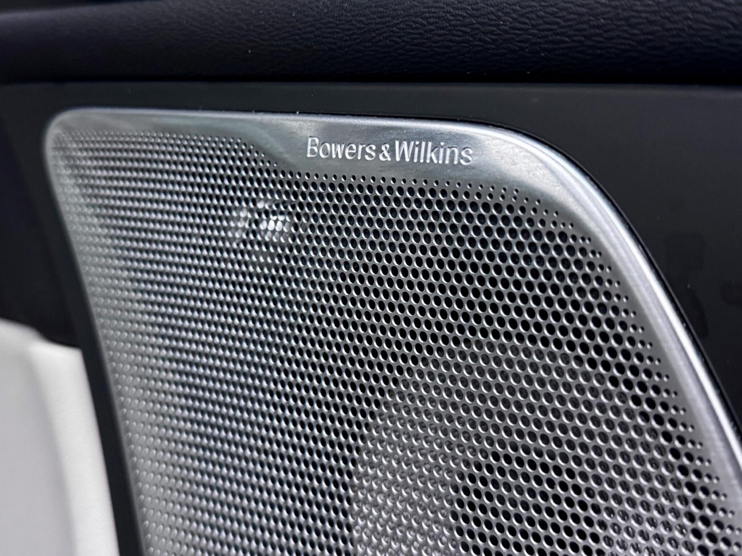 Used Volvo XC60 2022 for sale - 76912850: Photo 16