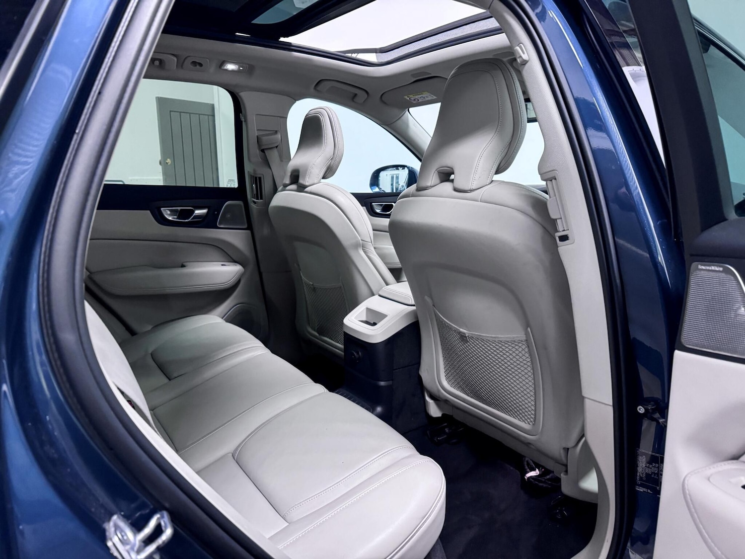 Used Volvo XC60 2022 for sale - 76912850: Photo 26