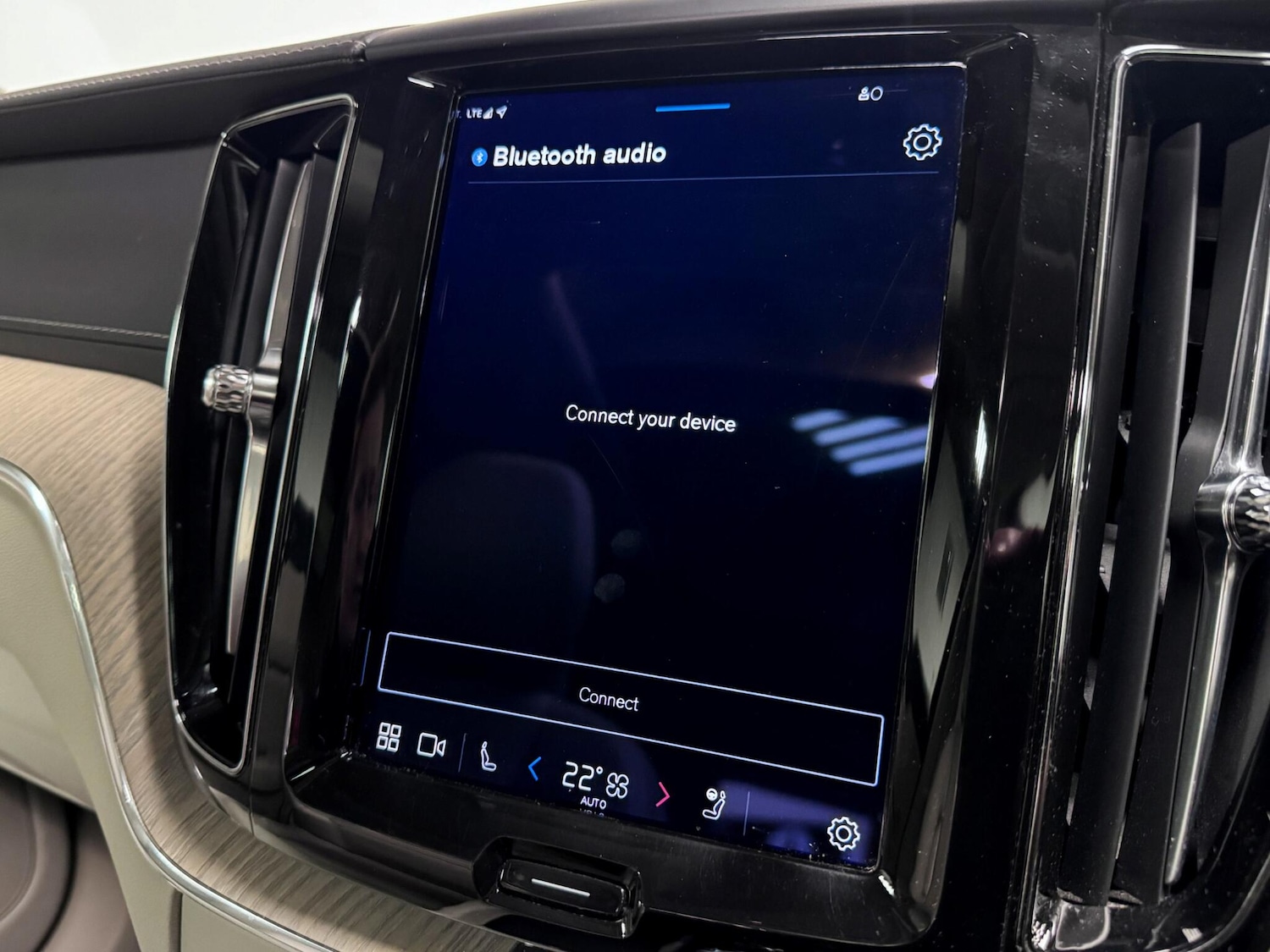 Used Volvo XC60 2022 for sale - 76912850: Photo 42