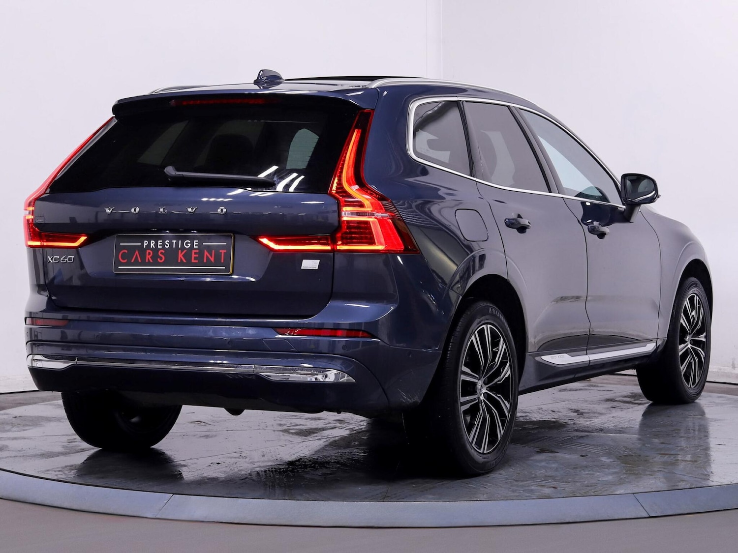 Used Volvo XC60 2022 for sale - 76912850: Photo 9