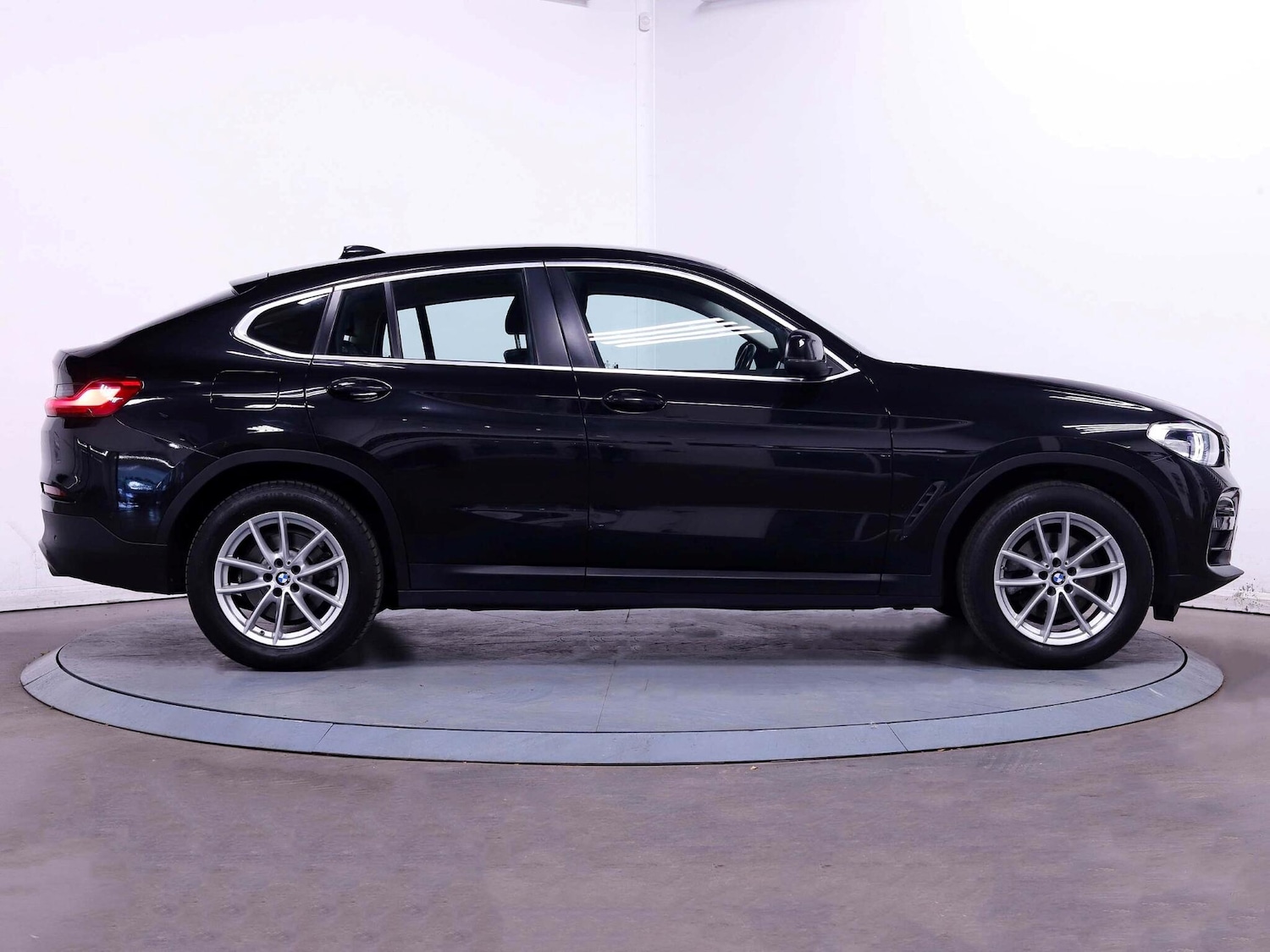 Used BMW X4 2018 for sale - 75839275: Photo 8
