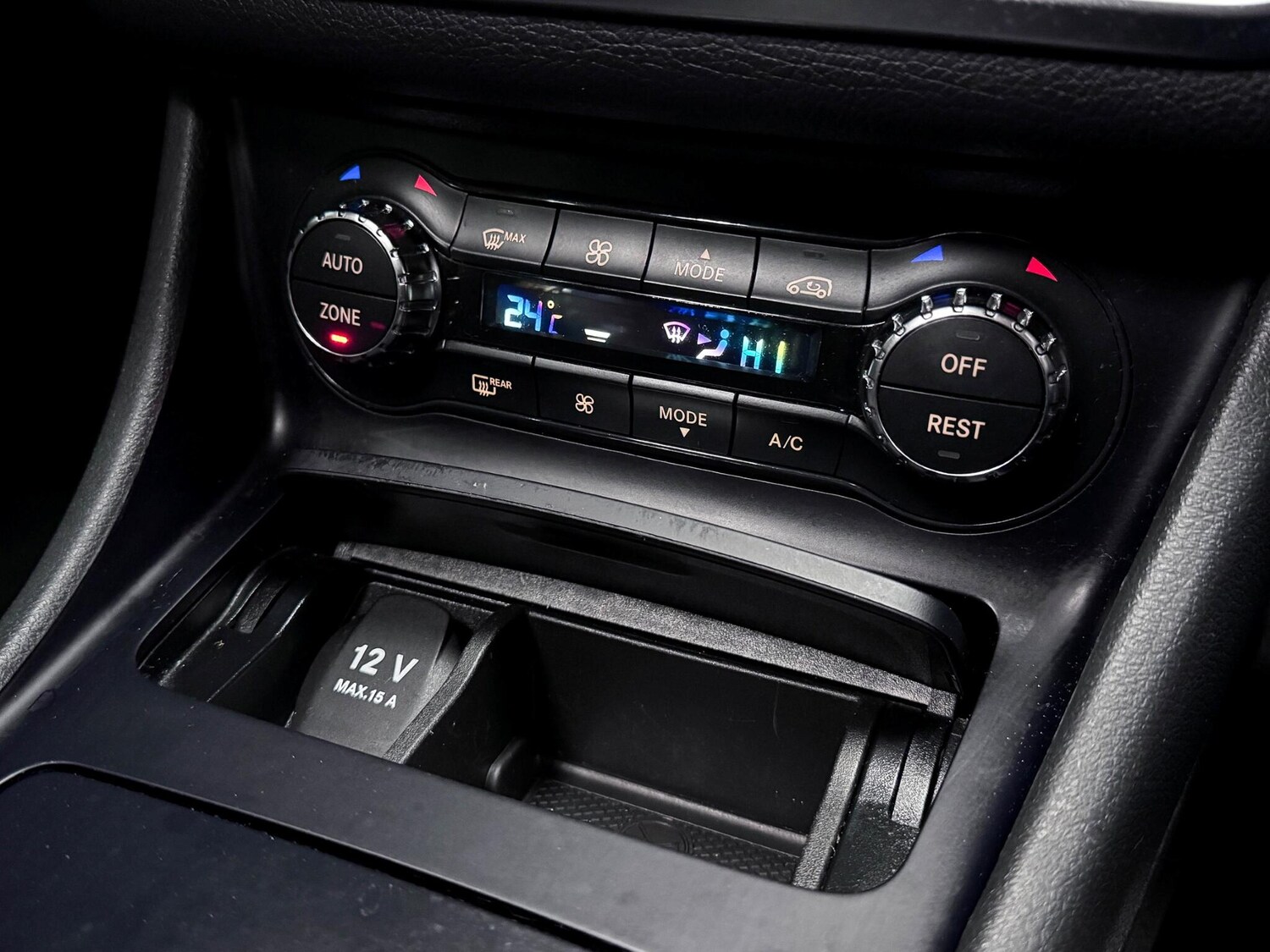 Used Mercedes-Benz GLA 2016 for sale - 76887223: Photo 32