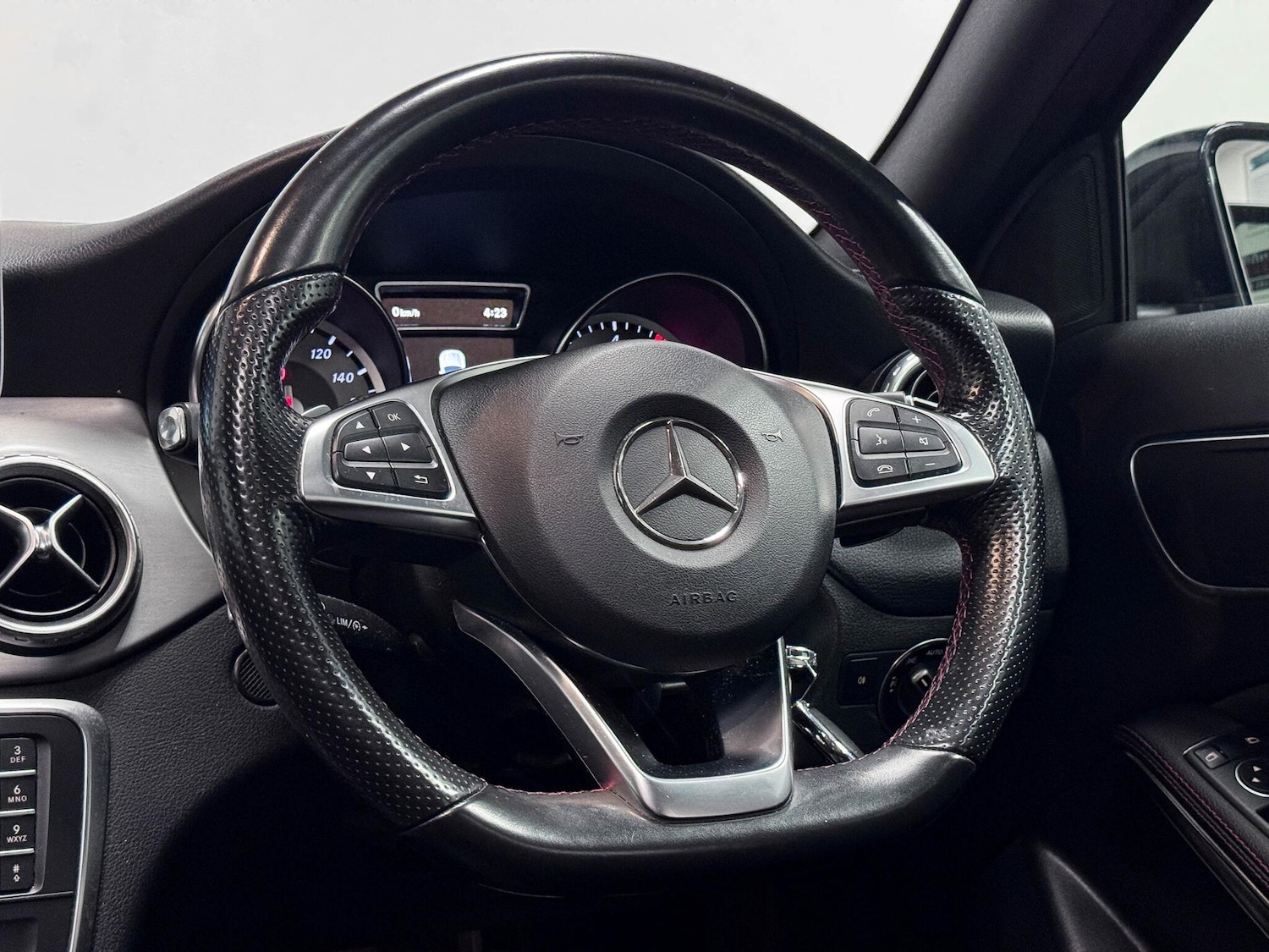 Used Mercedes-Benz GLA 2016 for sale - 76887223: Photo 35