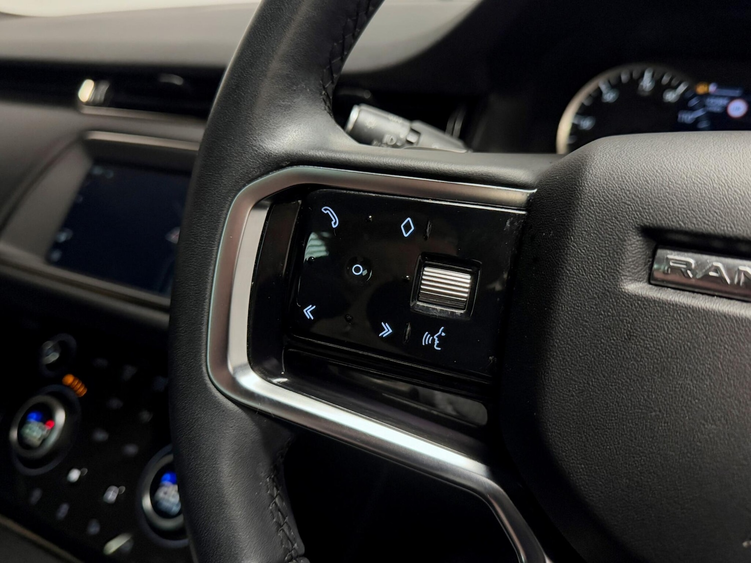 Used Land Rover Range Rover Evoque 2022 for sale - 76423190: Photo 33