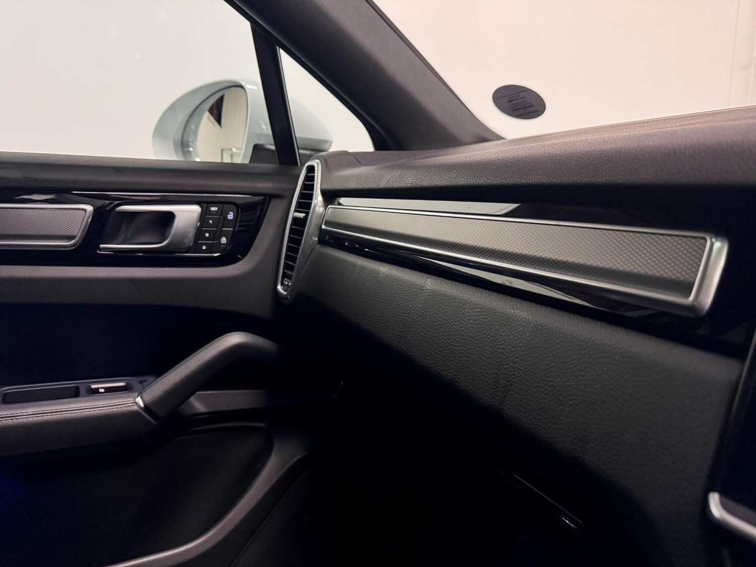 Used Porsche Cayenne 2023 for sale - 77351840: Photo 34