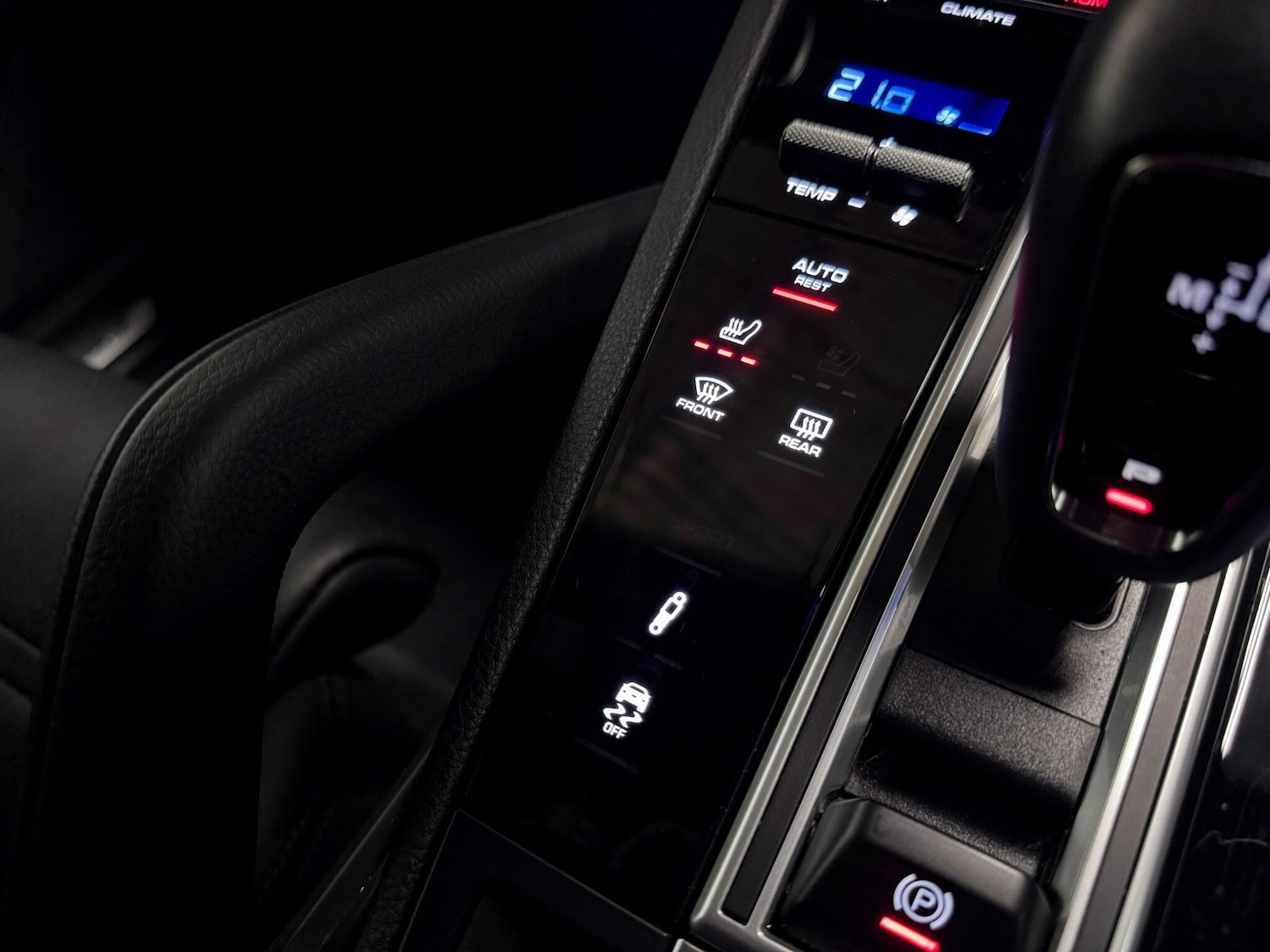 Used Porsche Cayenne 2023 for sale - 77351840: Photo 38