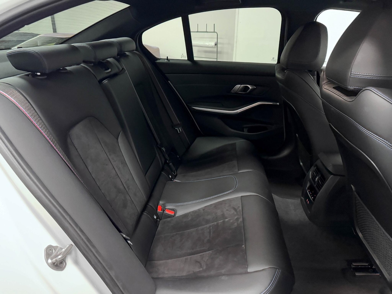 Used BMW 3 Series 2023 for sale - 76336360: Photo 21