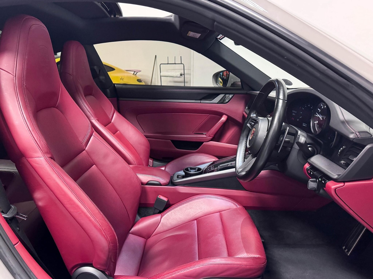 Used Porsche 911 2019 for sale - 76645302: Photo 21