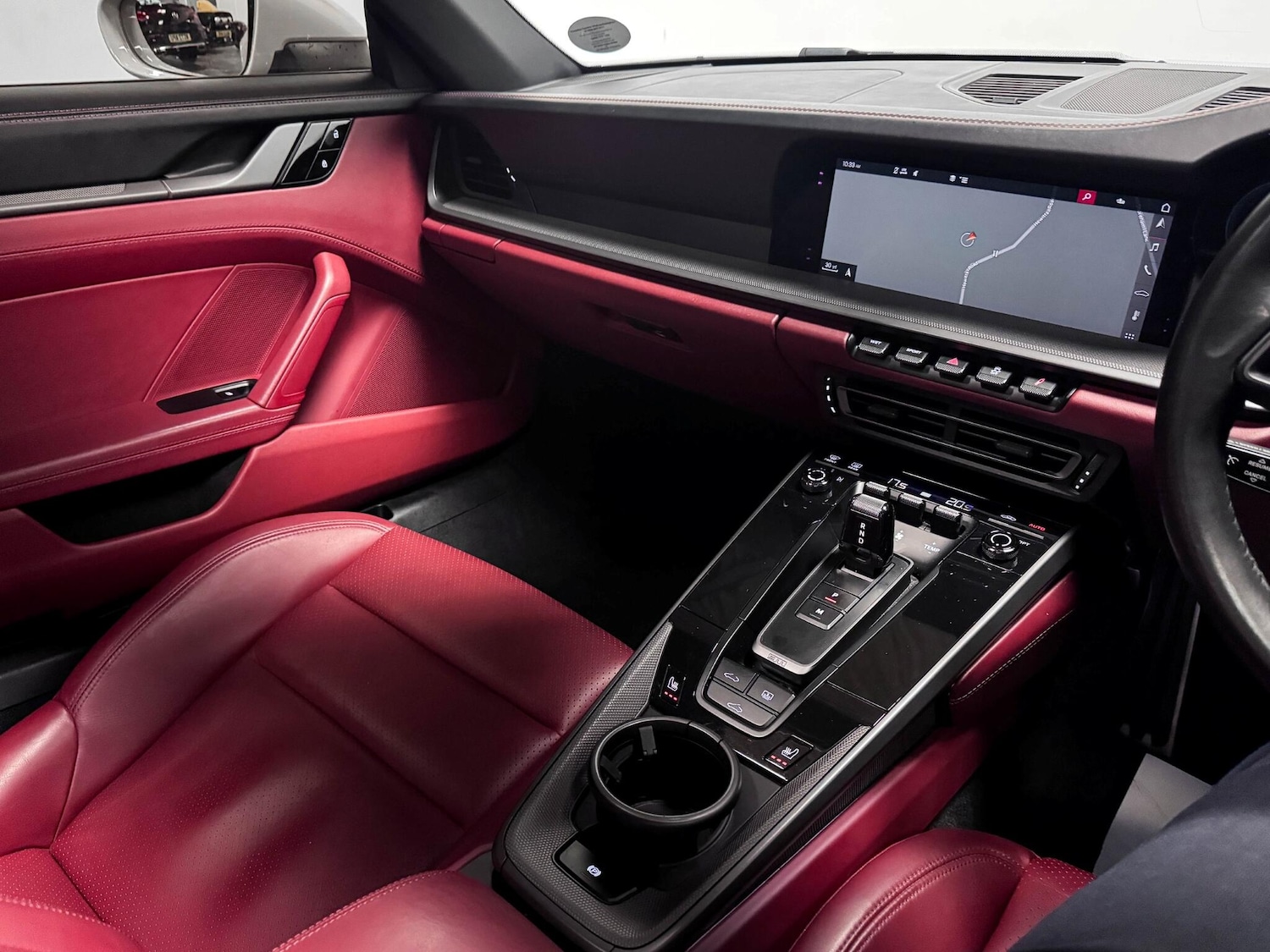 Used Porsche 911 2019 for sale - 76645302: Photo 24