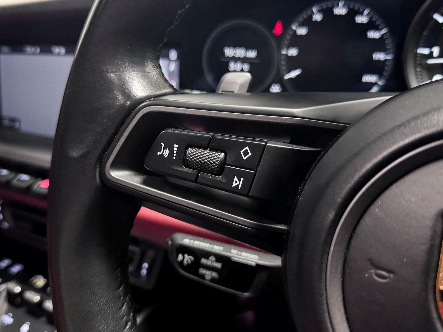 Used Porsche 911 2019 for sale - 76645302: Photo 36