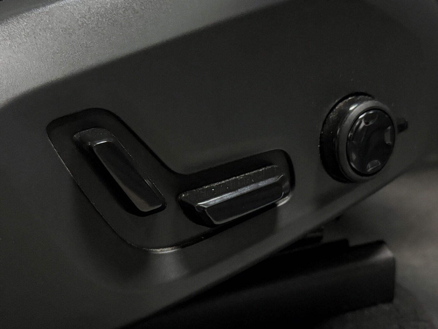 Used Volvo XC60 2020 for sale - 76371118: Photo 21