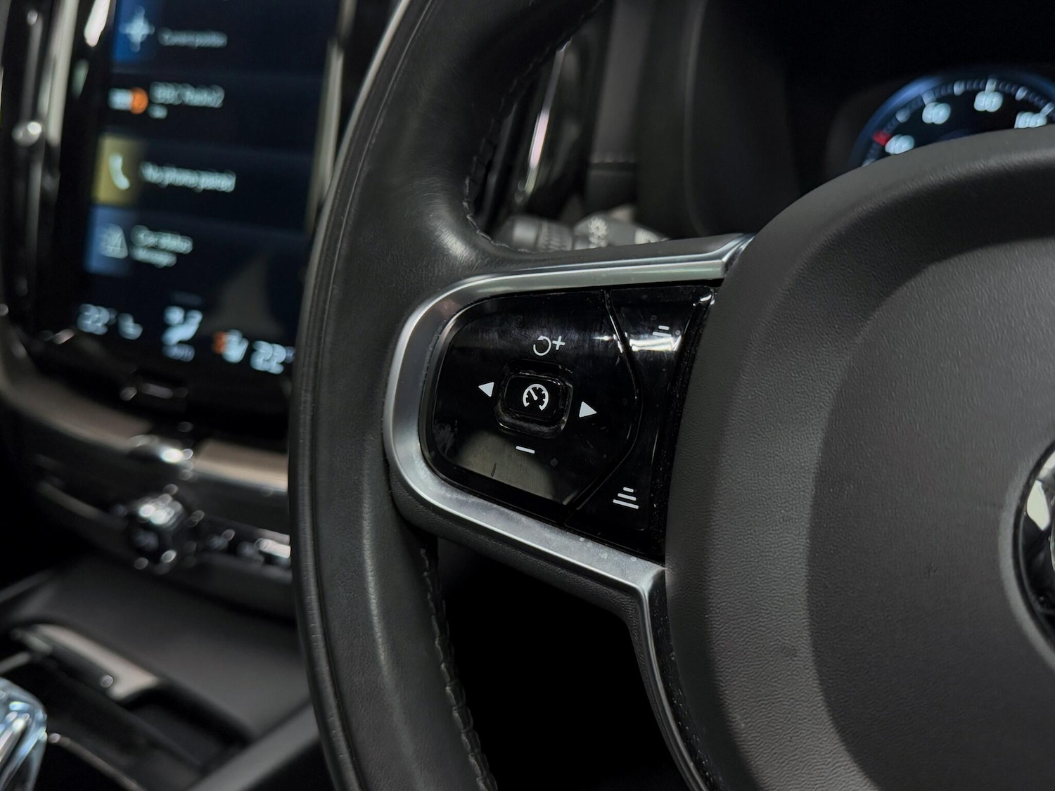 Used Volvo XC60 2020 for sale - 76371118: Photo 35