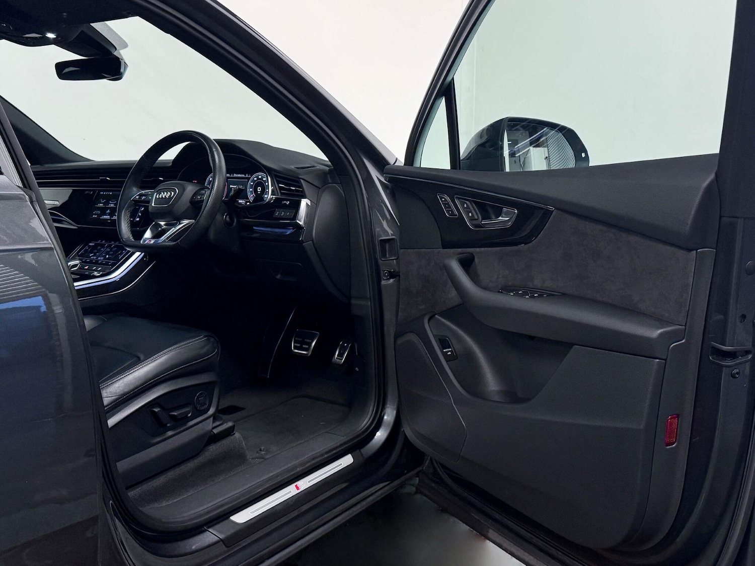 Used Audi Q7 2022 for sale - 77108990: Photo 16