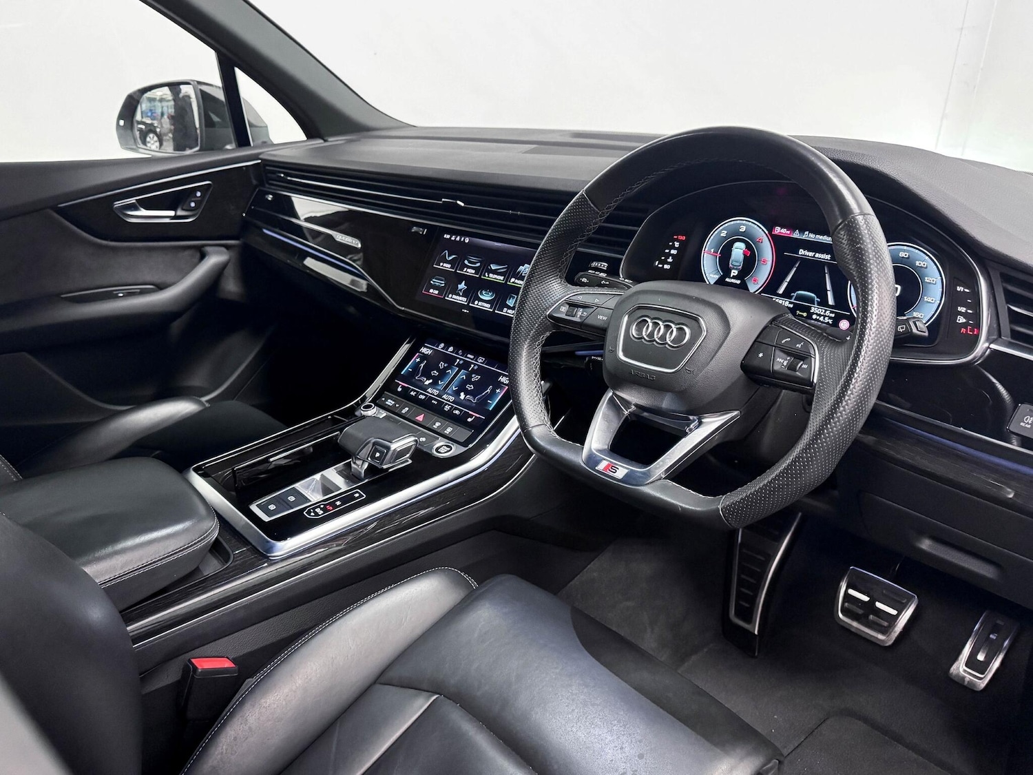 Used Audi Q7 2022 for sale - 77108990: Photo 23