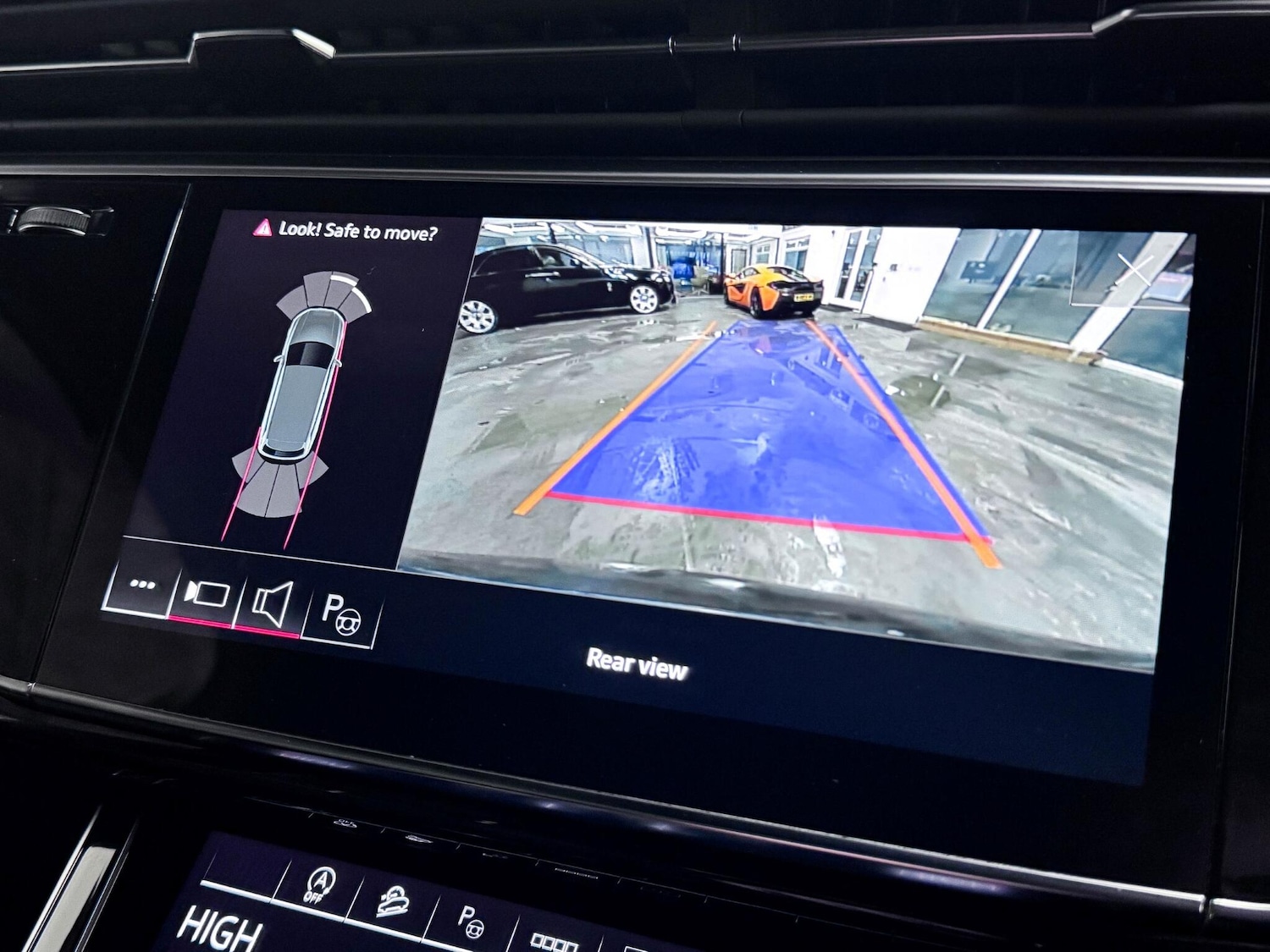 Used Audi Q7 2022 for sale - 77108990: Photo 43