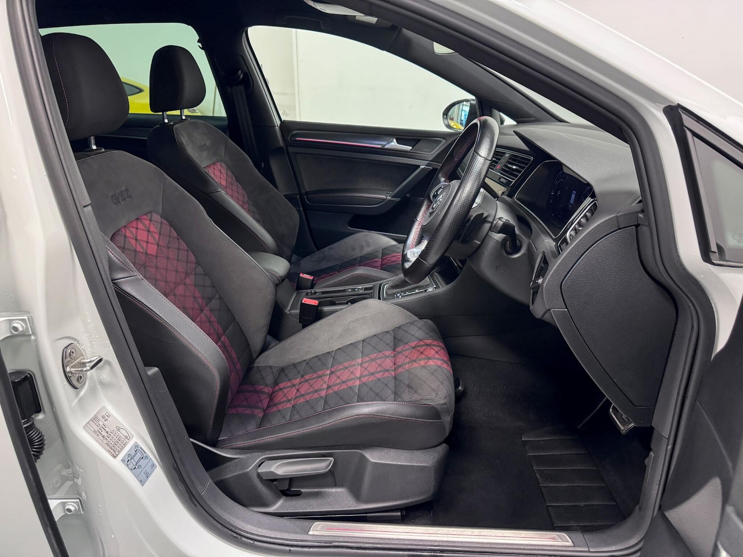 Used Volkswagen Golf 2020 for sale - 76584263: Photo 18