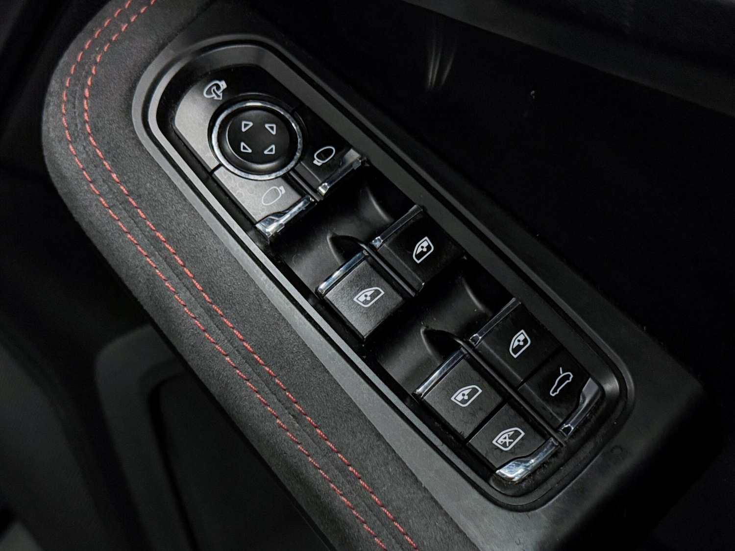 Used Porsche Macan 2018 for sale - 76283193: Photo 18