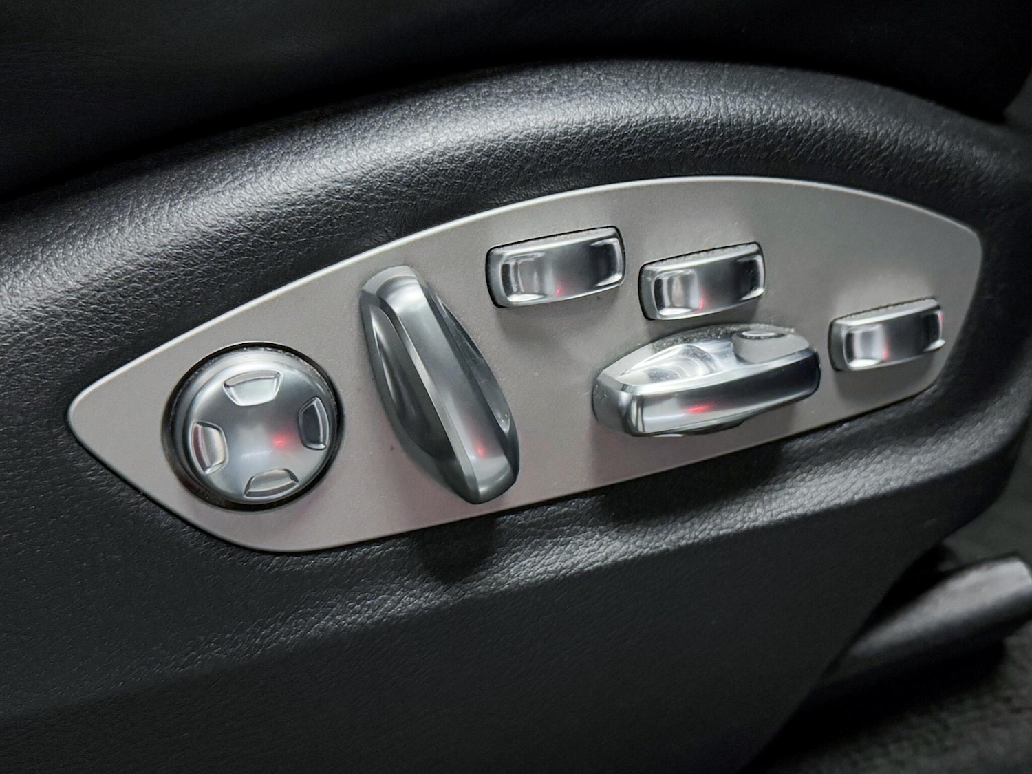 Used Porsche Macan 2018 for sale - 76283193: Photo 22