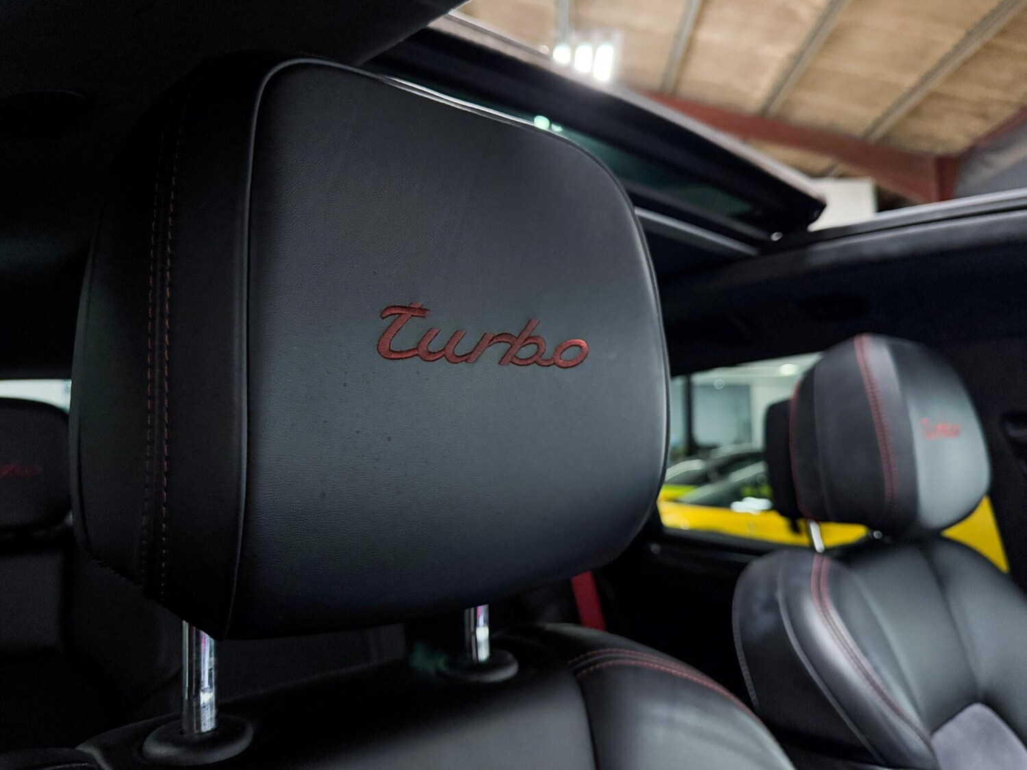 Used Porsche Macan 2018 for sale - 76283193: Photo 27