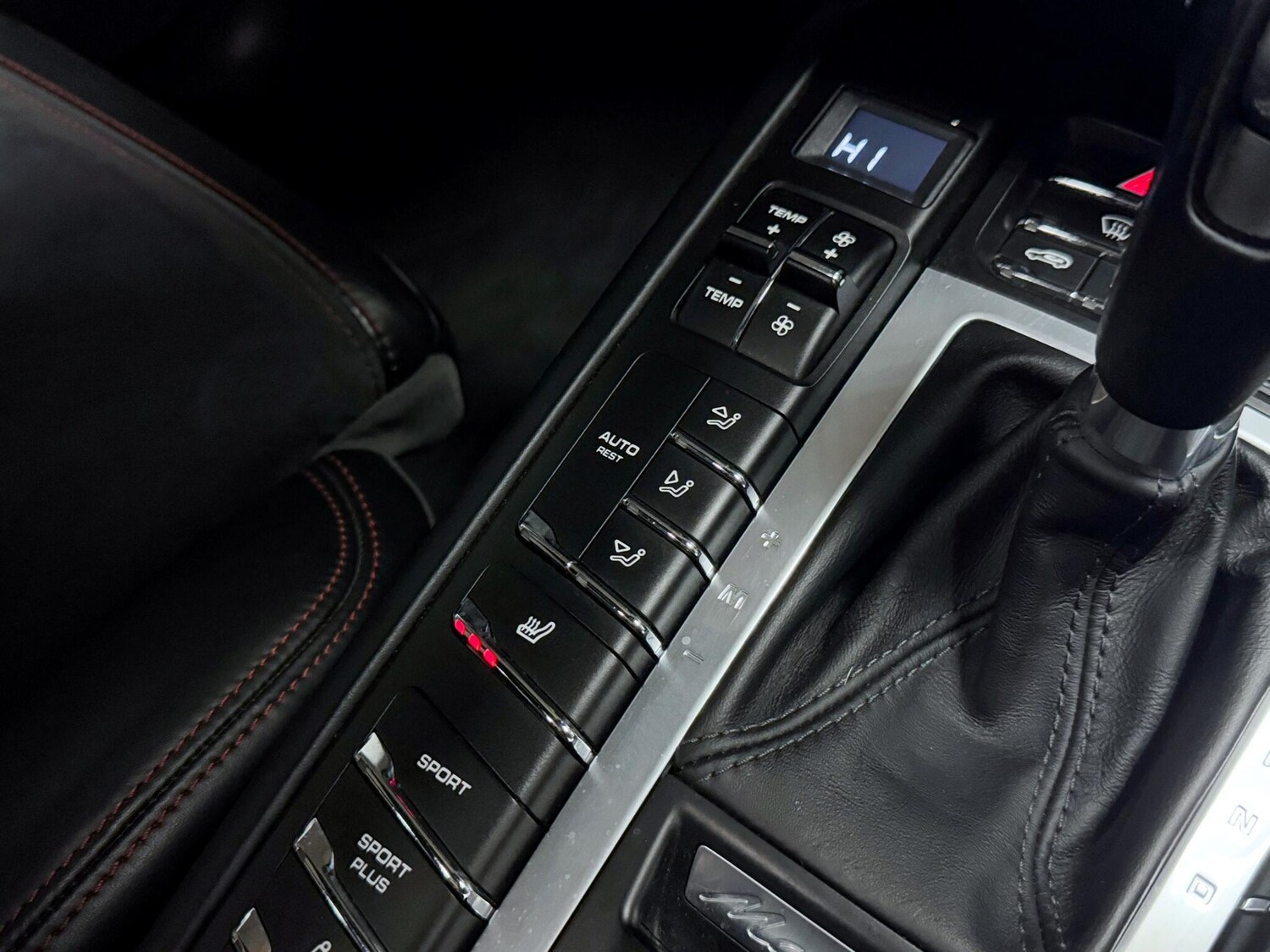 Used Porsche Macan 2018 for sale - 76283193: Photo 37