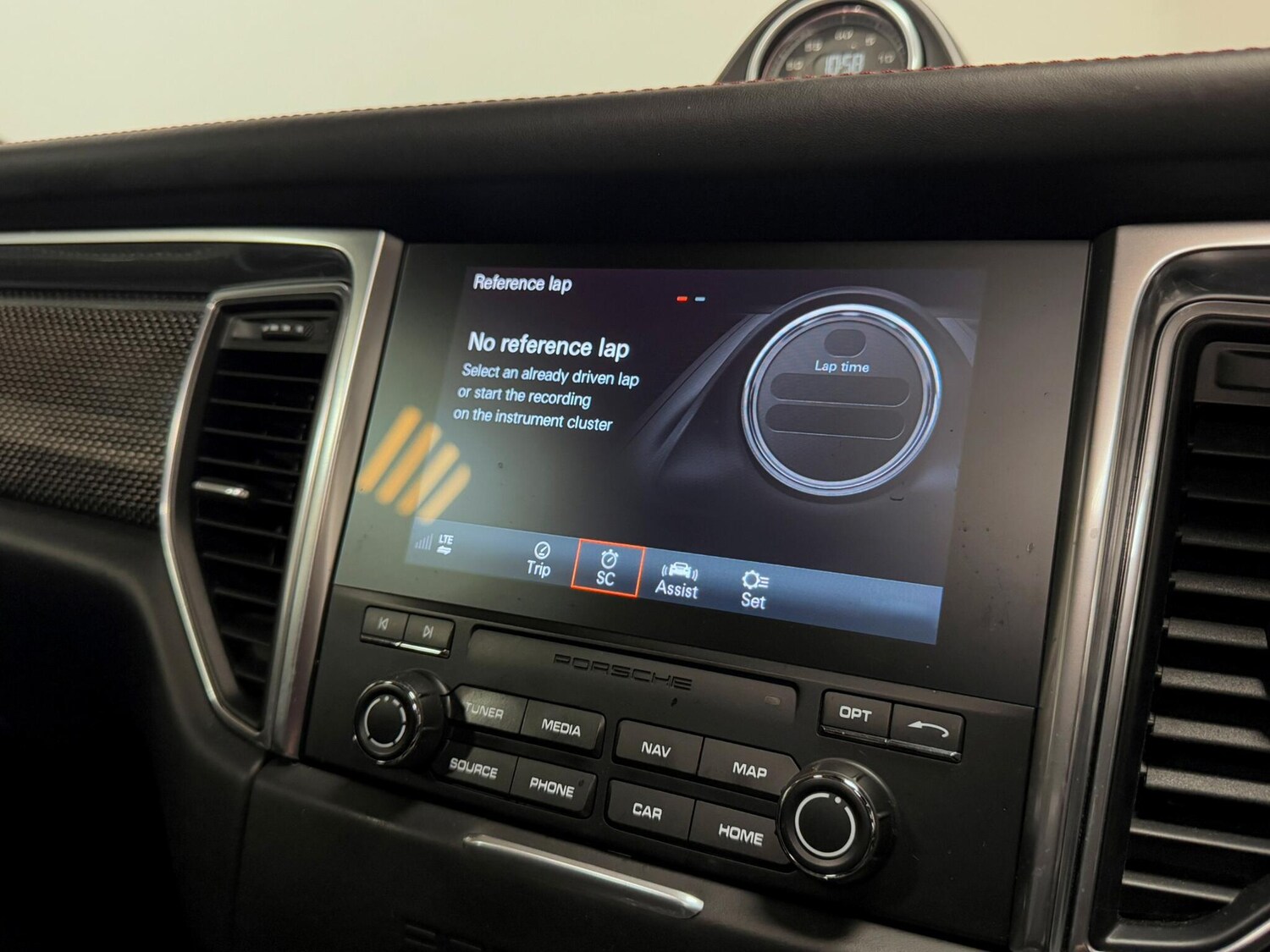 Used Porsche Macan 2018 for sale - 76283193: Photo 54